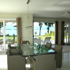 Villa meublée avec accès direct au lac (ref N2)